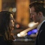 Marisa Abela y Harry Lawtey en Capítulo 5 titulado 'Hombre de Empresa' de 'Industry'