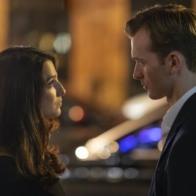 Marisa Abela y Harry Lawtey en Capítulo 5 titulado 'Hombre de Empresa' de 'Industry'