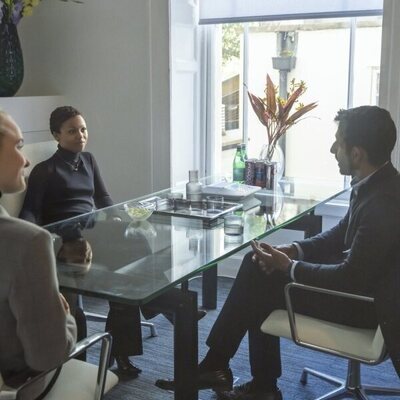 Myha'la Herrold en la temporada 3 y el capítulo 08 de 'Industry'