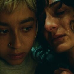 Samirah Breuer y Safak Sengül en 1x05 titulado 'Efectos secundarios' de 'Krank: Berlín al límite'