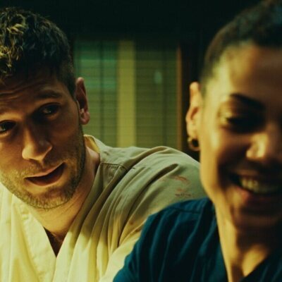 Haley Louise Jones y Slavko Popadic en Capítulo 6 titulado 'Automedicación' de 'Krank: Berlín al límite'