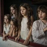 Irene Balmes en 1x03 'Cantando bajo la lluvia' de 'La Mesías'