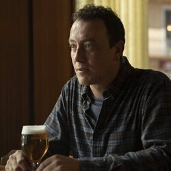 Roger Casamajor en 1x04 titulado 'Instrucciones divinas para salvar el mundo' de 'La Mesías'