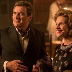 Àlex Brendemühl en 1x01 titulado 'La tele' de 'La canción'