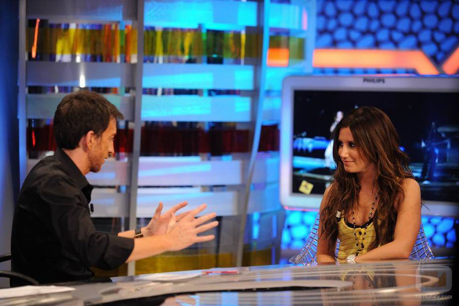 Ashley Tisdale con Pablo Motos