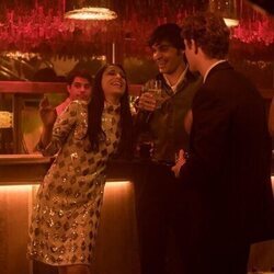 Eneko Sagardoy y Carolina Yuste en el 1x03 de 'La canción'