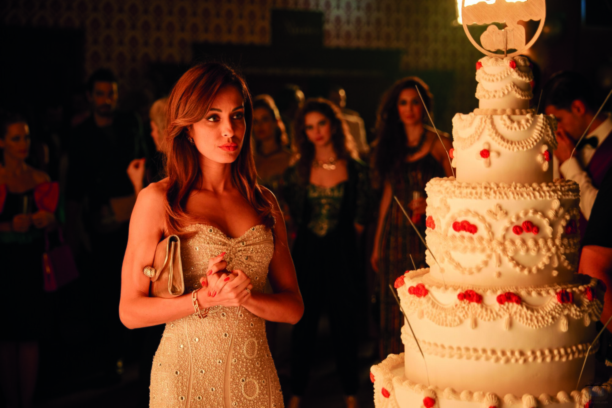 Hiba Abouk en el 1x01 de 'Eva & Nicole'