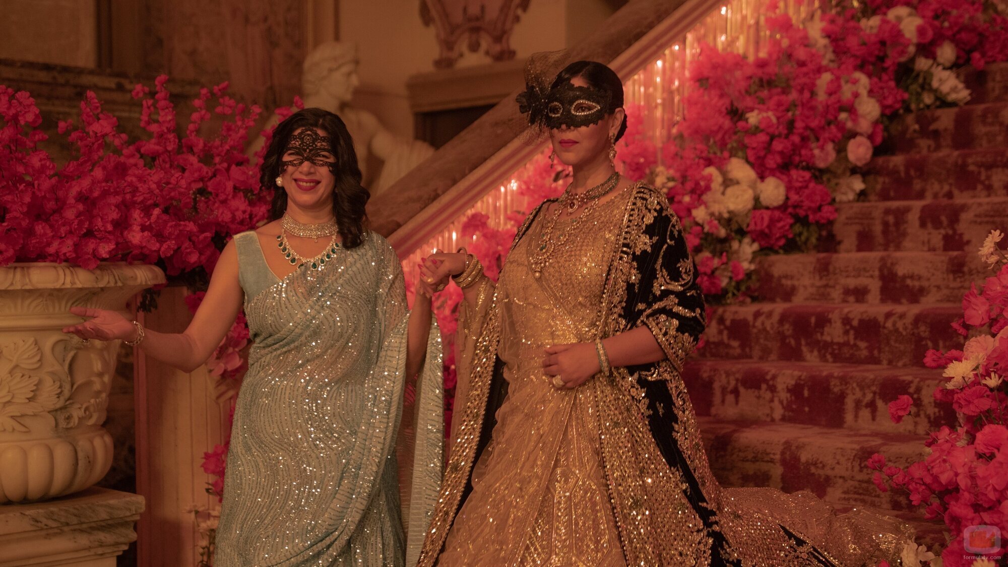Sakshi Tanwar en 1x04 'Un baile inolvidable' de 'La realeza'