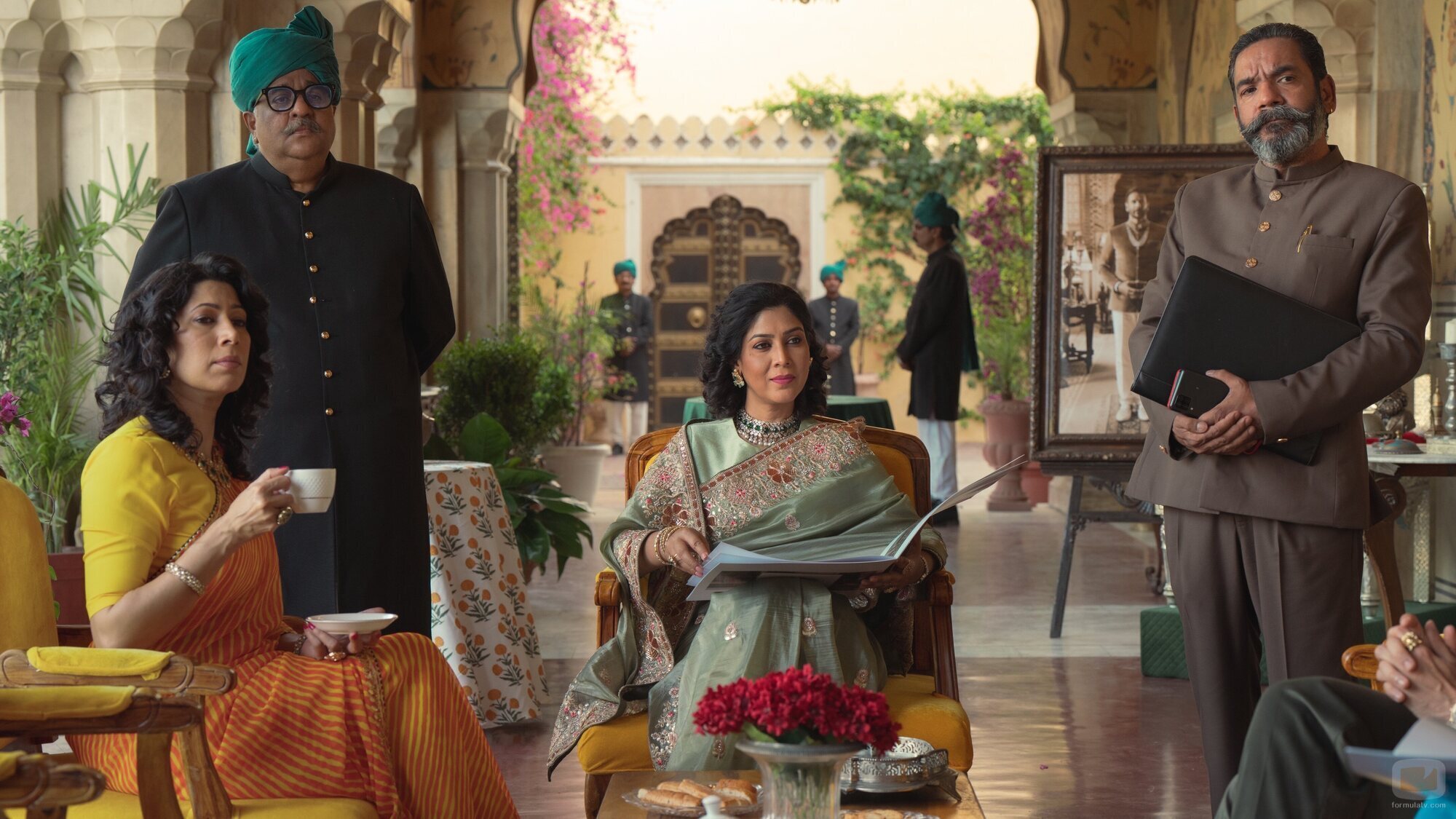 Sakshi Tanwar en 1x02 'Una propuesta divina' de 'La realeza'