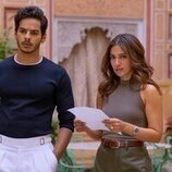 Ishaan Khatter y Bhumi Pednekar en el 1x08 de 'La realeza'