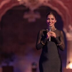 Bhumi Pednekar en '¡Luces, cámara, y a pujar!' de 'La realeza'