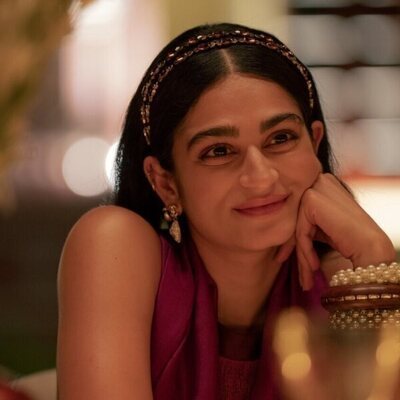 Kavya Trehan en 1x02 'Una propuesta divina' de 'La realeza'