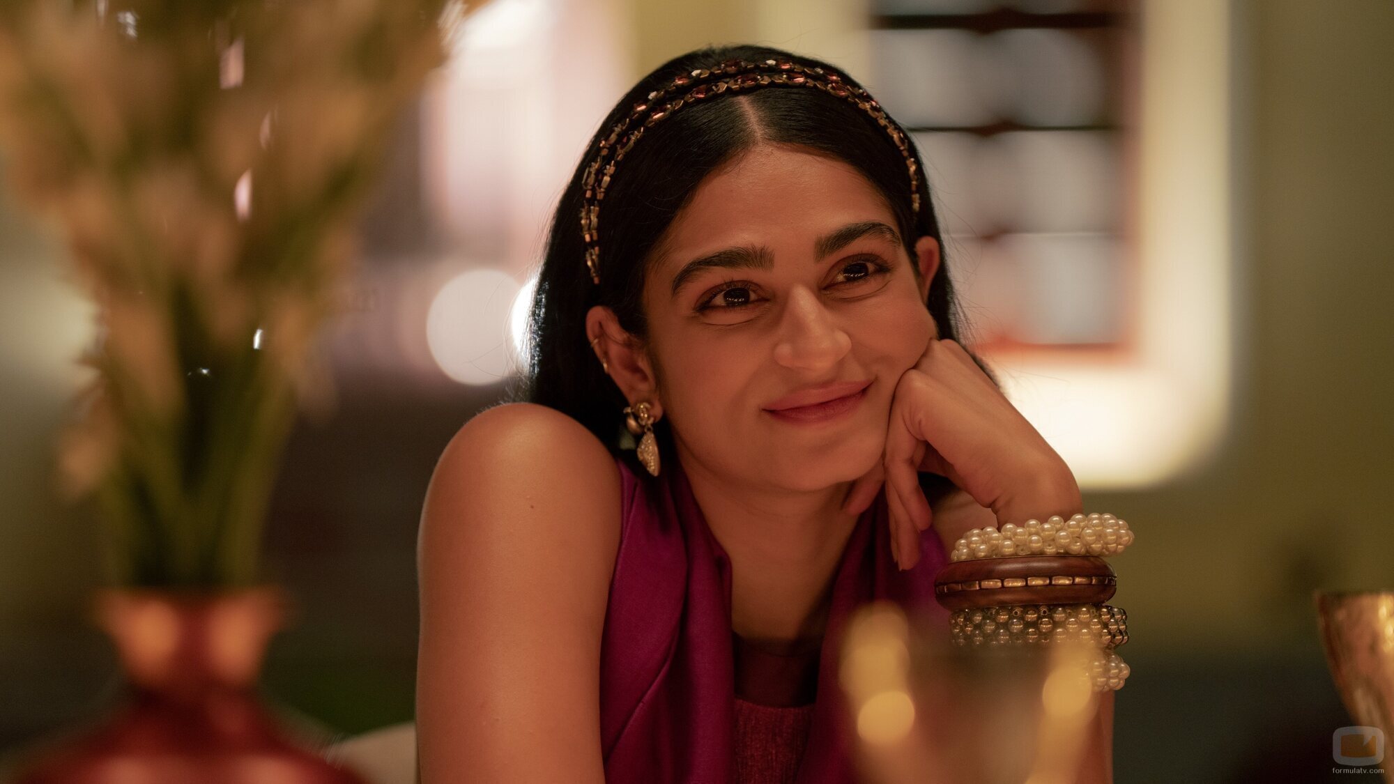 Kavya Trehan en 1x02 'Una propuesta divina' de 'La realeza'