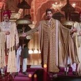 Vihaan Samat en el 1x08 de 'The Royals'