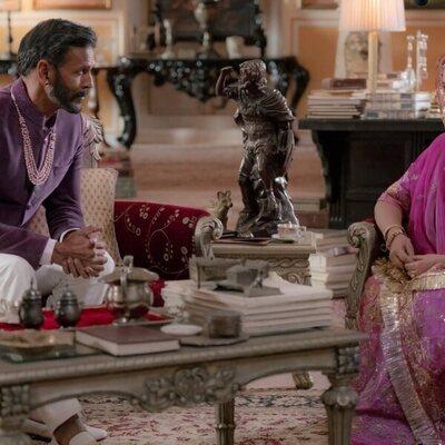 Sakshi Tanwar en Capítulo 7 titulado 'El marajá enamorado' de 'La realeza'