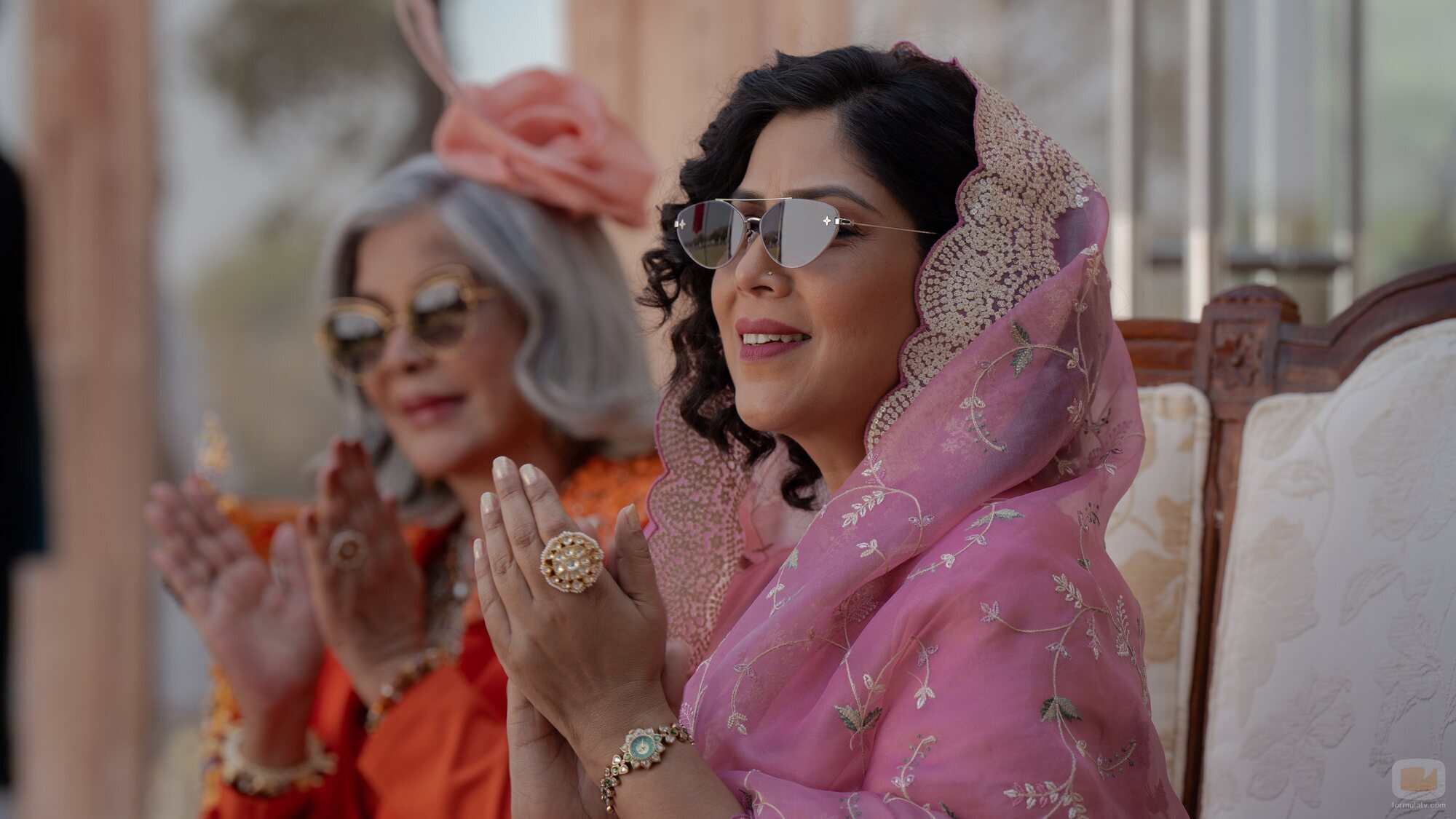 Sakshi Tanwar en 1x03 titulado 'Un swing y una señorita' de 'La realeza'