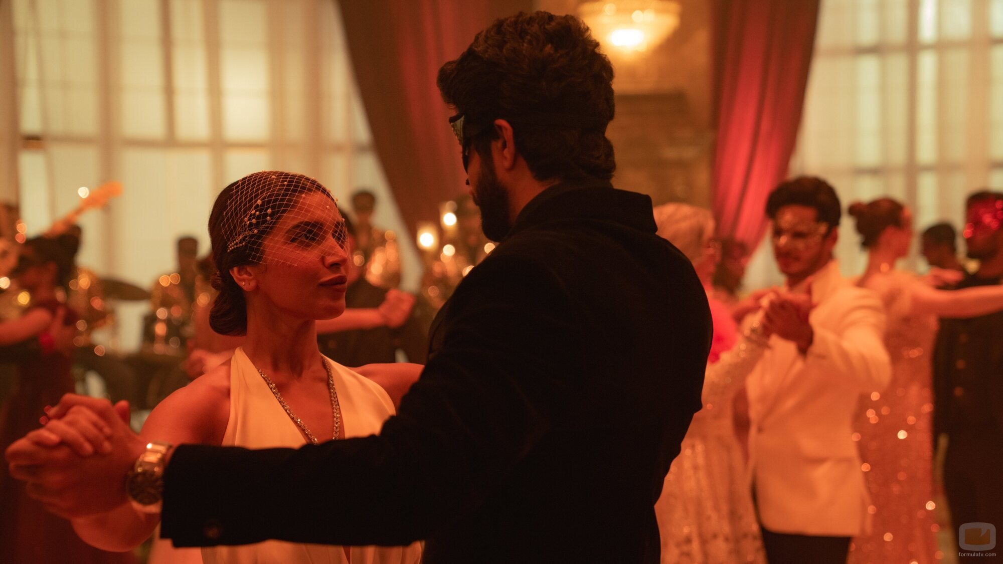 Bhumi Pednekar en 1x04 'Un baile inolvidable' de 'La realeza'