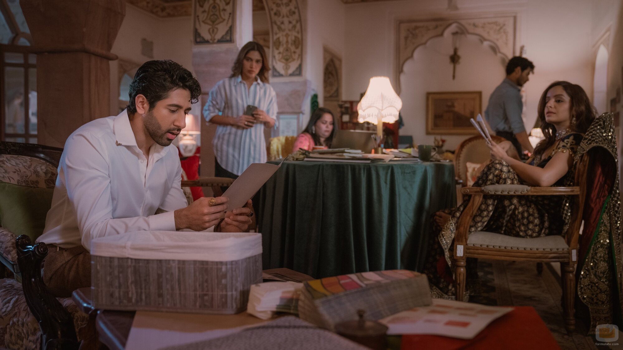 '¡Luces, cámara, y a pujar!' de 'La realeza'