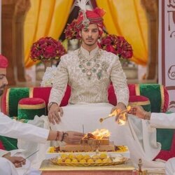 Ishaan Khatter en 'El marajá y la directora' de 'La realeza'