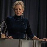Escena de Jean Smart en la temporada 4 y el capítulo 06 de 'Hacks'