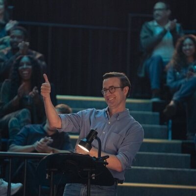 Matt Oberg en la temporada 4 y el capítulo 06 de 'Hacks'