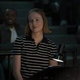 Hannah Einbinder en 4x07 'El bautizo' de 'Hacks'