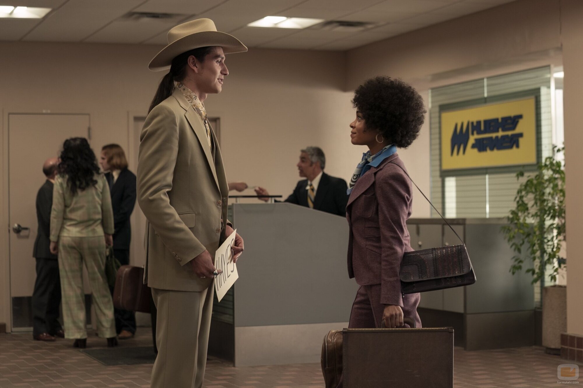 Rachel Hilson y Asivak Koostachin en Capítulo 1 titulado 'Baltimore lo cambia todo' de 'Duster'