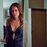 Imagen de Hiba Abouk en 1x02 titulado 'La Nuit de Eva' de 'Eva & Nicole'