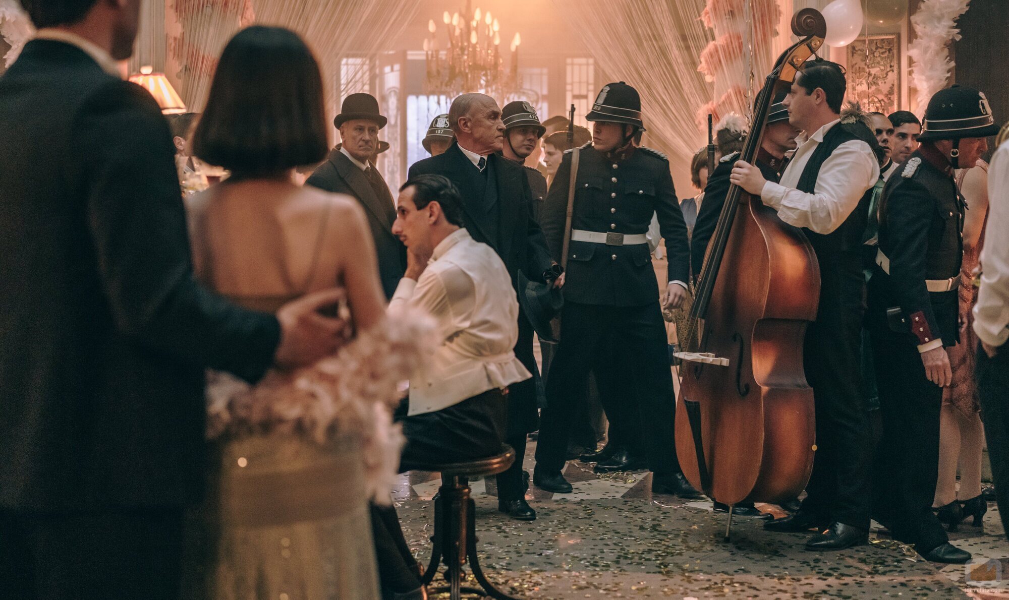 Temporada 1 y el capítulo 08 de 'La Favorita 1922'