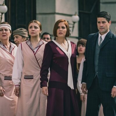 Imagen de Temporada 2 y el capítulo 01 de 'La Favorita 1922'