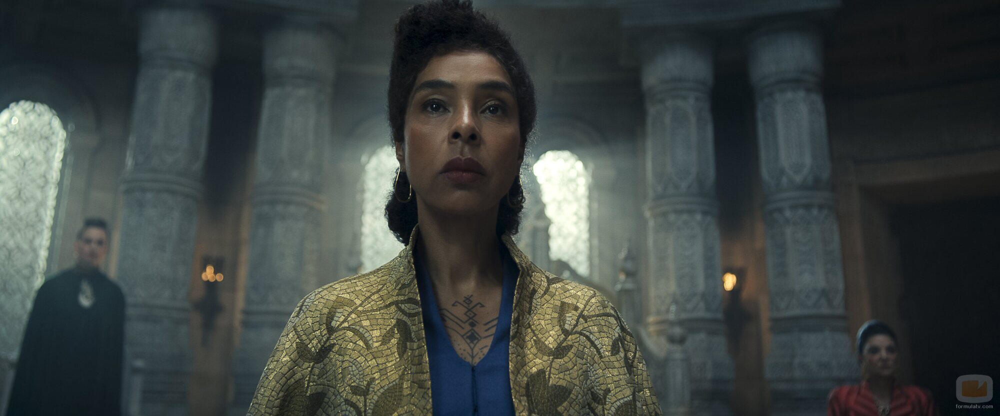 Sophie Okonedo en 'El que viene con el Alba' de 'La rueda del tiempo'