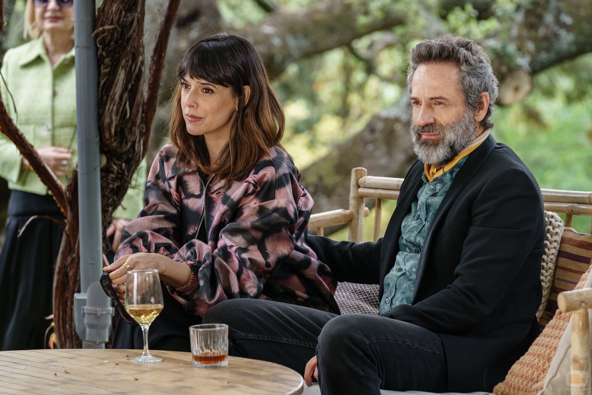 Gustavo Salmerón y Belén Cuesta en el 1x01 de 'Legado'