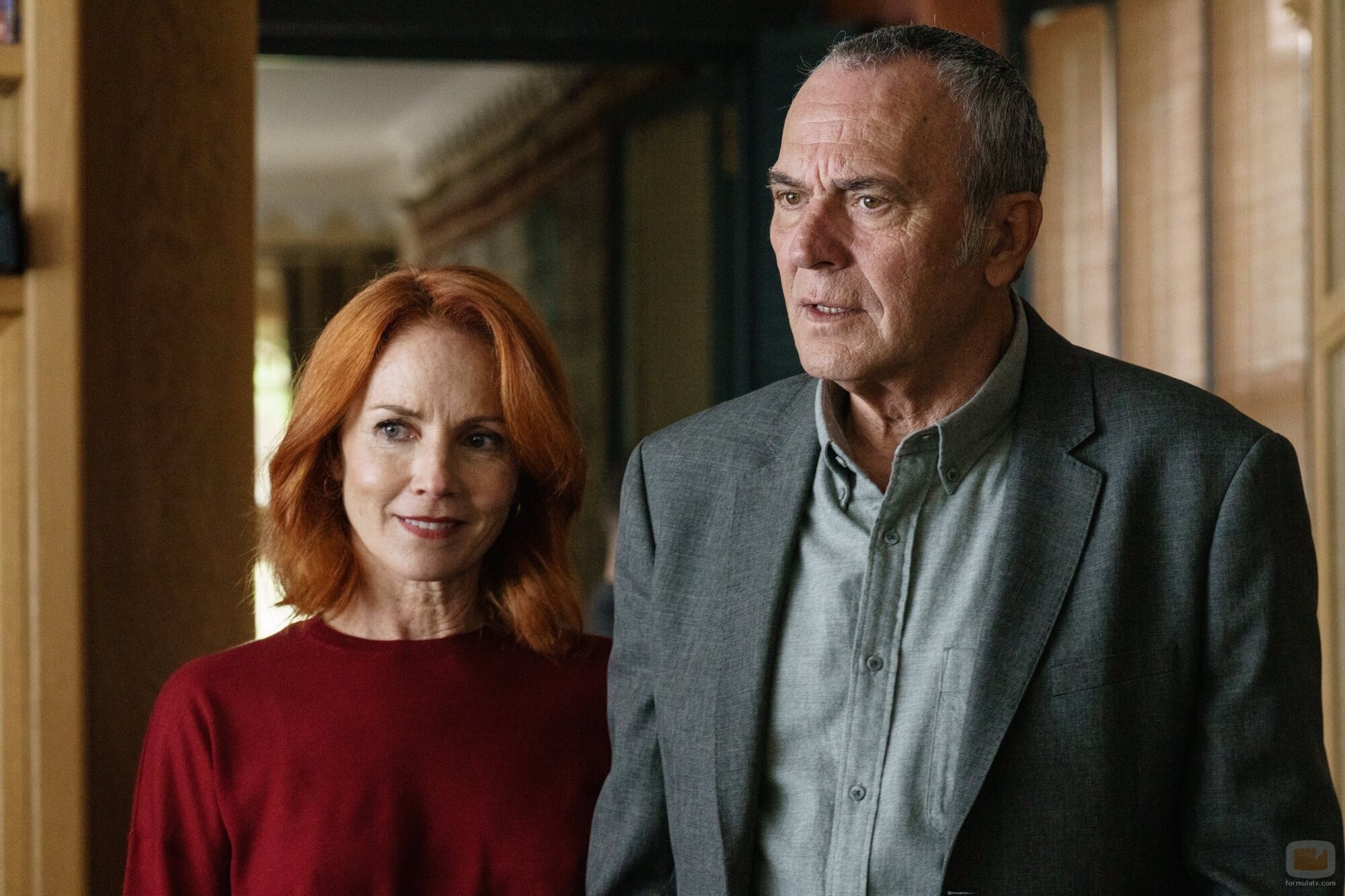 José Coronado y Mireia Portas en la temporada 1 y el capítulo 01 de 'Legado'