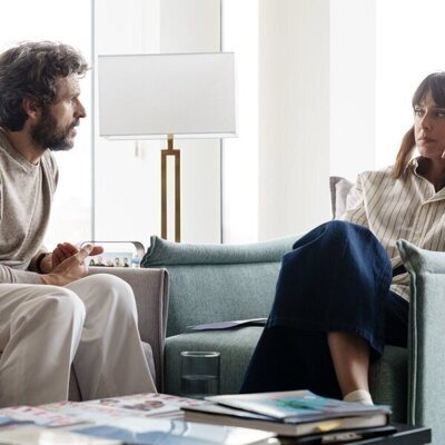 Diego Martín y Belén Cuesta en 1x03 titulado 'Negociar' de 'Legado'