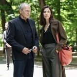 José Coronado y Natalia Huarte en el 1x08 de 'Legado'