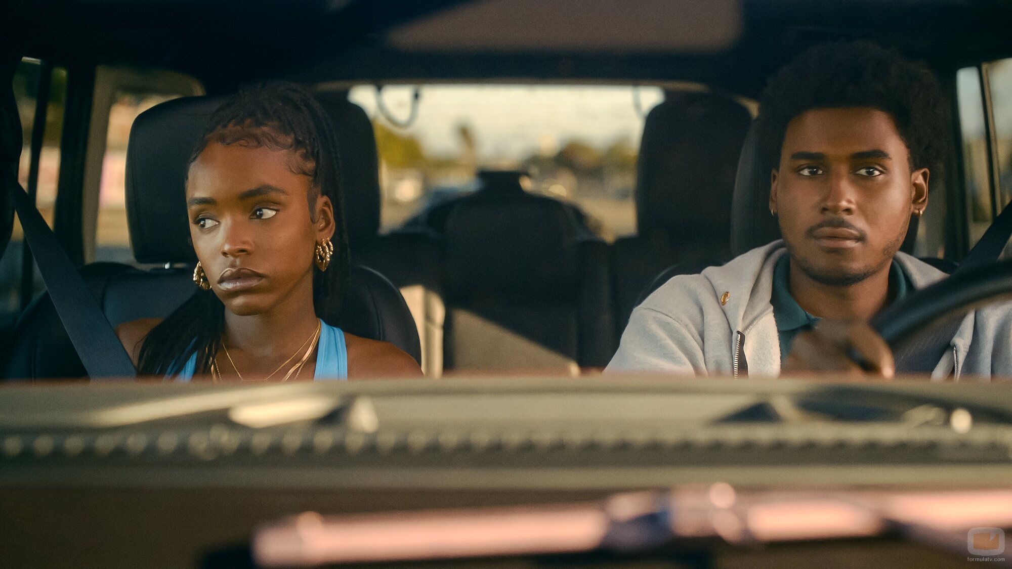 Lovie Simone y Michael Cooper Jr. en el 1x06 de 'Por siempre'