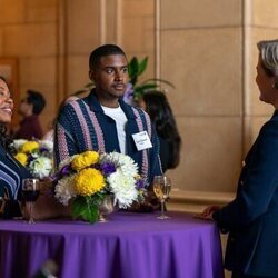 Karen Pittman y Michael Cooper Jr. en la temporada 1 y el capítulo 08 de 'Por siempre'