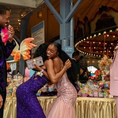 Lovie Simone y Michael Cooper Jr. en el 1x08 de 'Por siempre'
