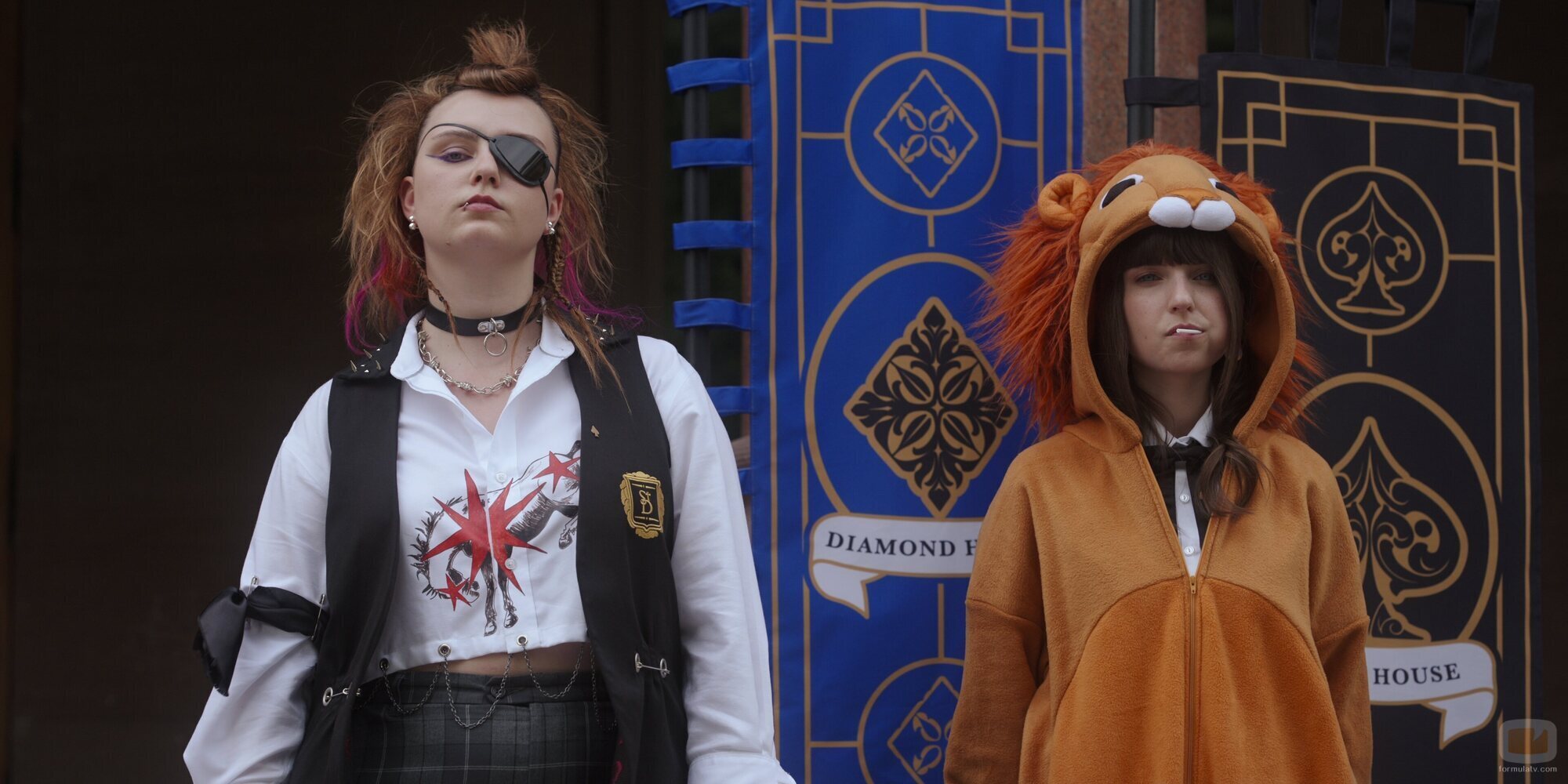 Aviva Mongillo y Laura Afelskie en el 1x05 de 'Apuesta'