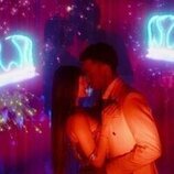 Miku Martineau y Ayo Solanke en 1x06 'La Gala Bet' de 'Apuesta'