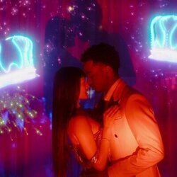 Miku Martineau y Ayo Solanke en 1x06 'La Gala Bet' de 'Apuesta'