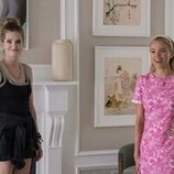 Meghann Fahy y Milly Alcock en el 1x01 de 'Sirens'