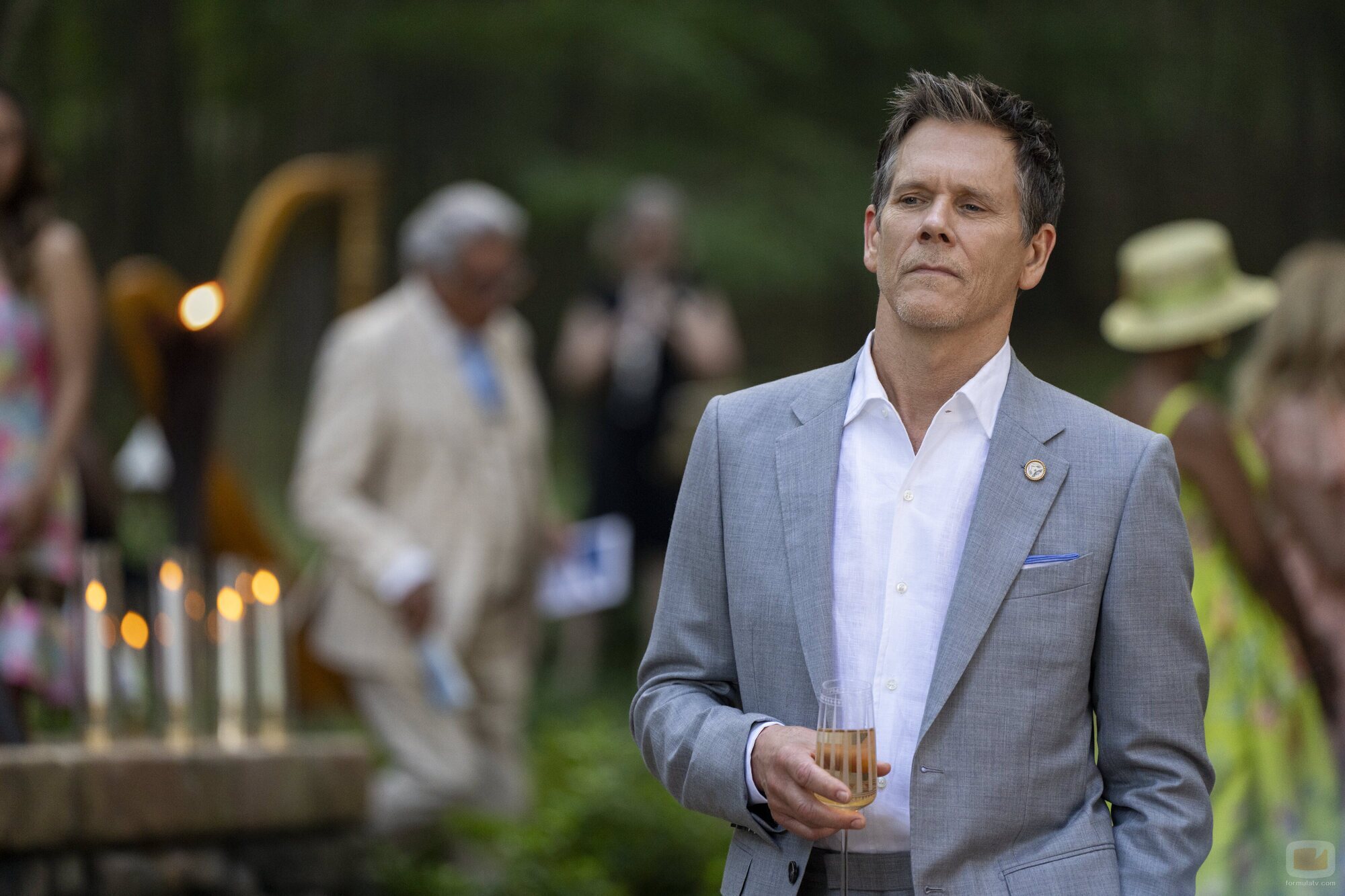 Kevin Bacon en Capítulo 2 titulado 'Garras' de 'Sirenas'