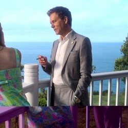 Kevin Bacon y Meghann Fahy en 'Garras' de 'Sirenas'