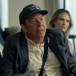 Bill Camp y Meghann Fahy en el 1x04 de 'Sirens'