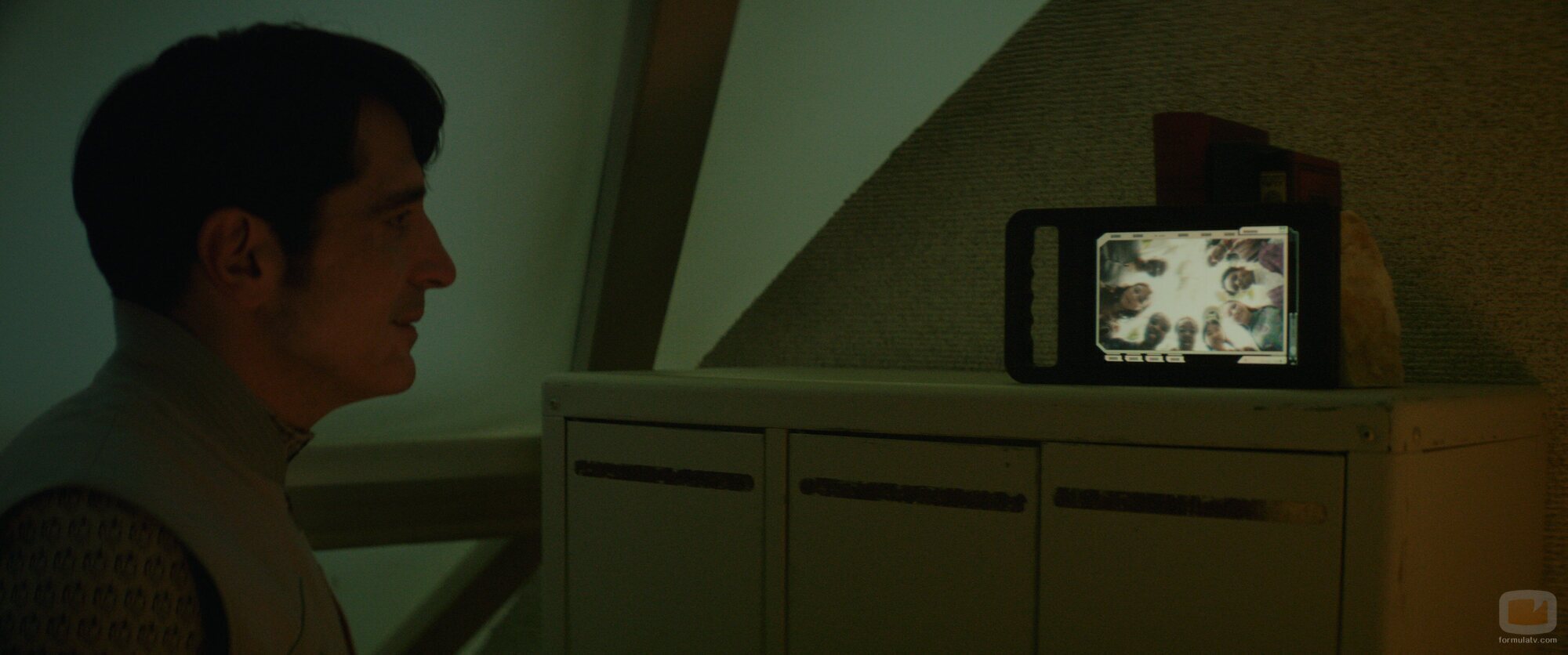 David Dastmalchian en 1x03 titulado 'Evaluación de riesgo' de 'Matabot'