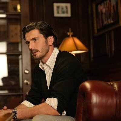 Yon González en el 1x01 de 'Velvet. El Nuevo Imperio'