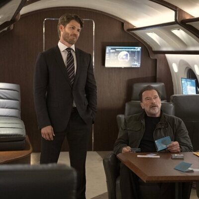 Arnold Schwarzenegger y Travis Van Winkle en Capítulo 2 titulado 'Asalto a un tren' de 'Fubar'