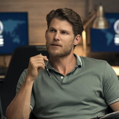 Travis Van Winkle en 1x03 titulado 'El señuelo' de 'Fubar'