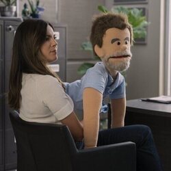 Monica Barbaro en Capítulo 4 titulado 'El danés armado y peligroso' de 'Fubar'